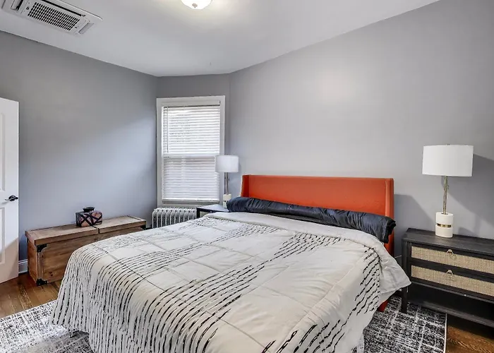 Edgewater King 1 Bd - Near Loyola, &andersonville Apartment *